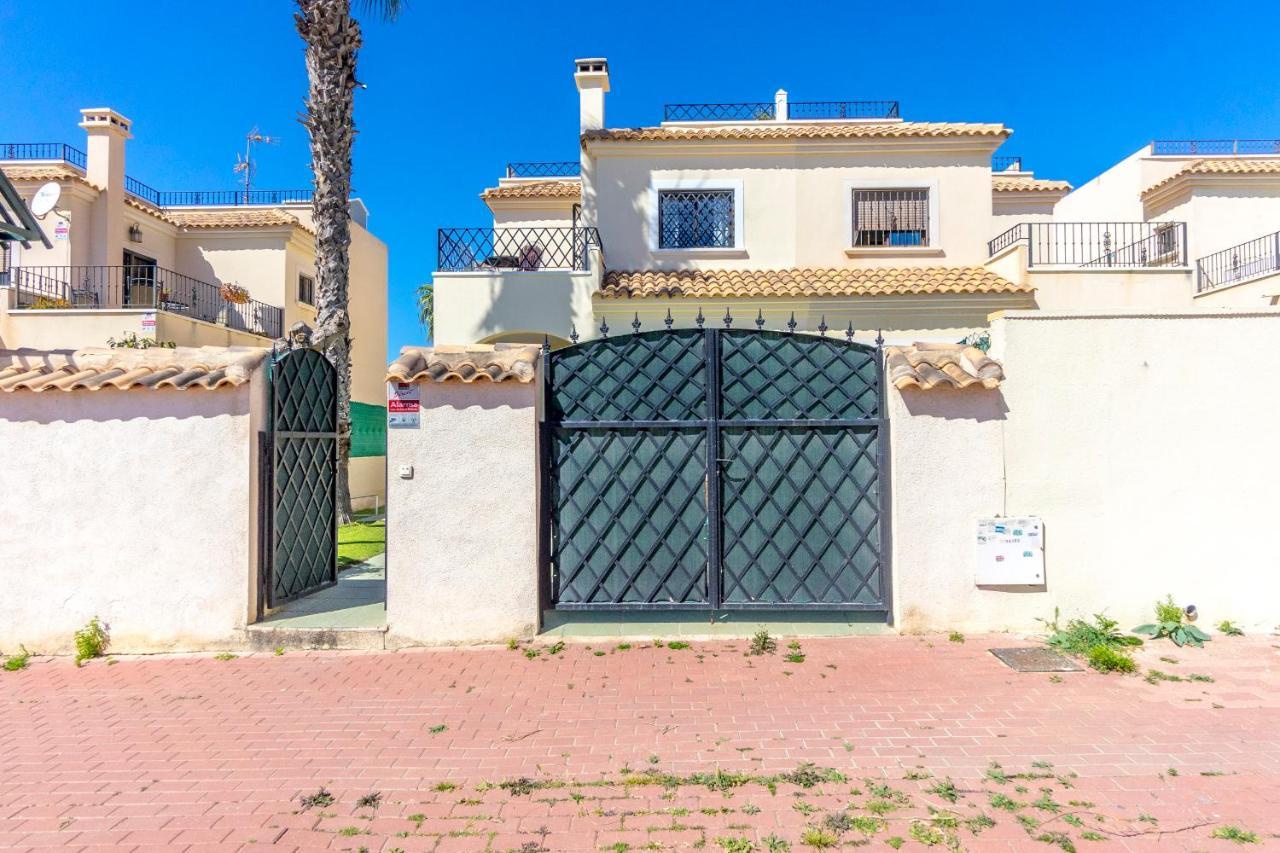 Fh Mediterraneo Torrevieja Eksteriør bilde