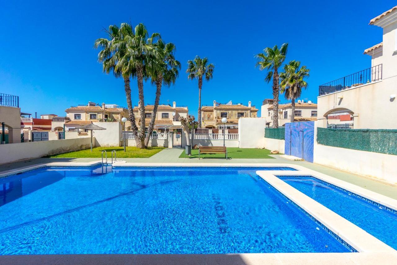 Fh Mediterraneo Torrevieja Eksteriør bilde